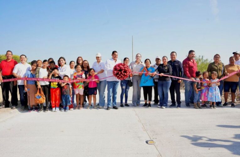 CARMEN LILIA CANTUROSAS ENTREGA OBRAS DE REPAVIMENTACIÓN EN LA COLONIA EL CAMPANARIO