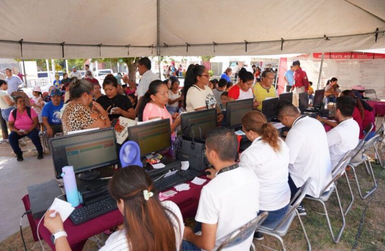 GOBIERNO DE NUEVO LAREDO ACERCA LOS SERVICIOS MUNICIPALES A LA COLONIA EL CAMPANARIO CON PRESIDENCIA CERQUITA DE TI