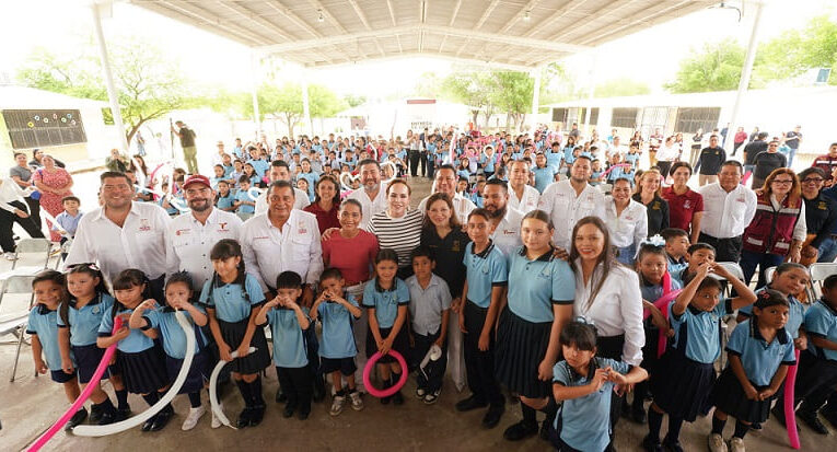 Con Carmen Lilia Canturosas la Trasformación también se vive en las escuelas de Nuevo Laredo