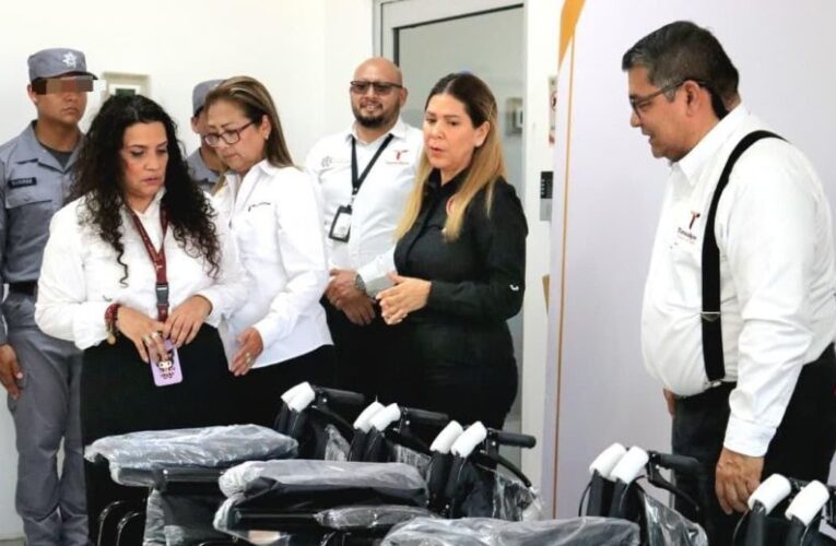 Refuerza Voluntariado de la SSPT apoyo social en los cinco CEDES con entrega de sillas de ruedas